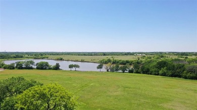 Unlock the potential with this extraordinary property featuring - photo 2