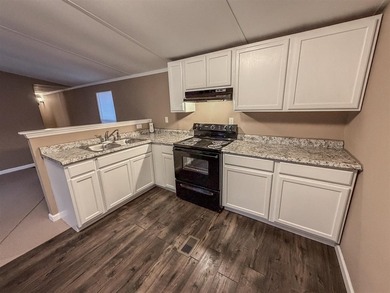 Well-maintained, move-in ready, affordable Lake Home! Escape to - photo 3