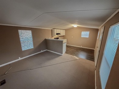 Well-maintained, move-in ready, affordable Lake Home! Escape to - photo 9