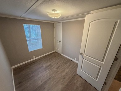 Well-maintained, move-in ready, affordable Lake Home! Escape to - photo 10