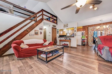 Welcome to this beautiful home in The Hideout, offering - photo 8