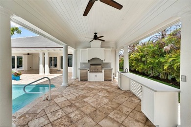 Elegant central beach compound in Vero Beach on a rare half-acre - photo 11