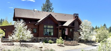 A beautiful 3-bedroom Mountain Lodge is now available at - photo 1