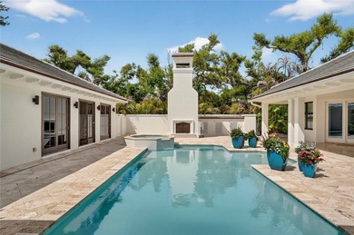Elegant central beach compound in Vero Beach on a rare half-acre - photo 12