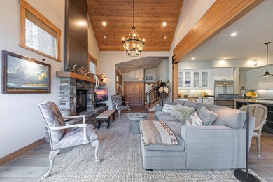 A beautiful 3-bedroom Mountain Lodge is now available at - photo 5
