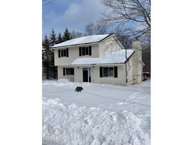 Lake Home For Sale in Tobyhanna, Pennsylvania