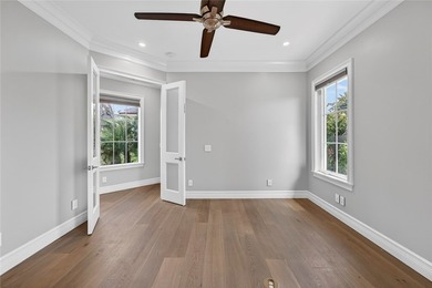 Elegant central beach compound in Vero Beach on a rare half-acre - photo 21