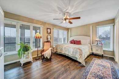 This gorgeous main-level living townhouse in Chestnut Villas is - photo 27