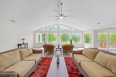 Completely reimagined waterfront residence on the Trent River - photo 4