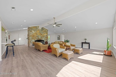 Completely reimagined waterfront residence on the Trent River - photo 7