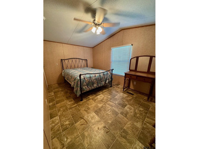 Very nice manufactured home on a beautiful lot in Thunderbird - photo 19