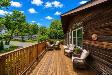 Chalet-style home built in 1986 with approx. 2,396 sq ft of - photo 24