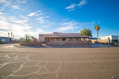 Fully furnished 2bd/2ba Santa Fe style home with office/den