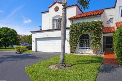 Lake Wellington Townhome/Townhouse For Sale in Wellington Florida