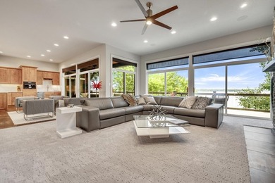 Stunning 5-bedroom, 3.5-bathroom home on prestigious Echo Bay - photo 7