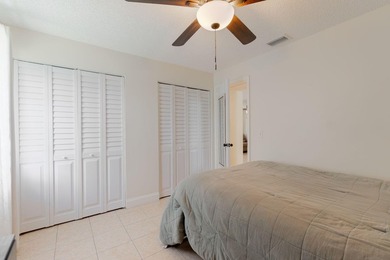Centrally located in West Palm Beach, this spacious and - photo 11