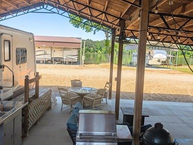 Welcome to Three Mile Resort, where relaxation and recreation - photo 14