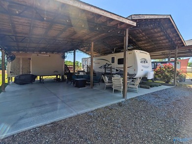 Welcome to Three Mile Resort, where relaxation and recreation - photo 15