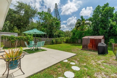 Centrally located in West Palm Beach, this spacious and - photo 20