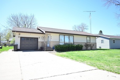 A Stupendous Sensation! This well-kept home offers a carefree - photo 1