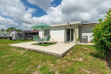 Centrally located in West Palm Beach, this spacious and - photo 22