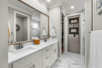 Designed for both comfort and sophistication, this exceptional - photo 25