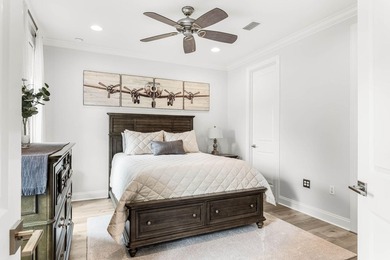 Designed for both comfort and sophistication, this exceptional - photo 33
