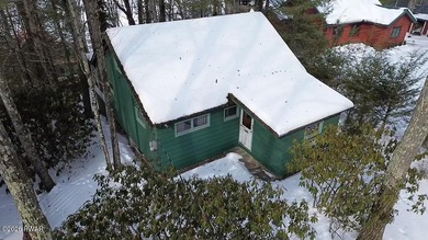 Lake Wallenpaupack Home Sale Pending in Hawley Pennsylvania