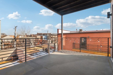 Welcome to refined urban living in this sun-drenched north/east