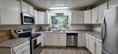 2 bedroom, 2 bath home on a spacious 1-acre lot in a peaceful - photo 5