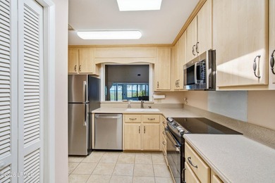 Desirable one-level condo on Lady's Island offering captivating - photo 19
