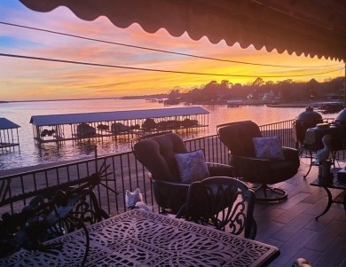 Great value on the lake for under $300,000! It will be hard to - Lake Condo For Sale in Gun Barrel City, Texas