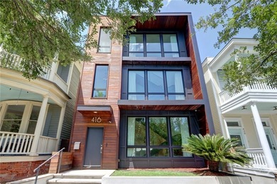 MODERN LIVING - SAVANNAH STYLE! One of Savannah's rare - photo 3
