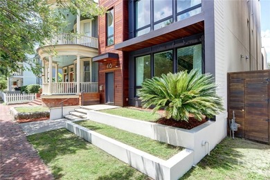 MODERN LIVING - SAVANNAH STYLE! One of Savannah's rare - photo 4