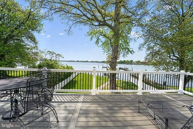 Welcome to 1400 Burke Rd, with over 3000 sq ft of house - photo 5