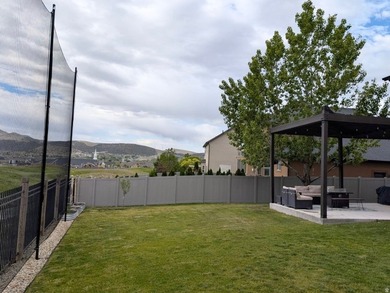 Welcome home to this beautifully maintained Eagle Mountain gem - photo 5