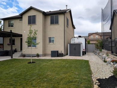 Welcome home to this beautifully maintained Eagle Mountain gem - photo 7