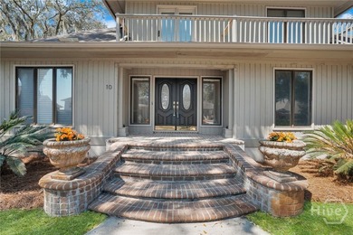 PRICE REDUCED !! Now is the time to make your move! Positioned - photo 1