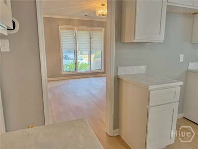 PRICE REDUCED !! Now is the time to make your move! Positioned - photo 6