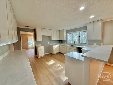 PRICE REDUCED !! Now is the time to make your move! Positioned - photo 8