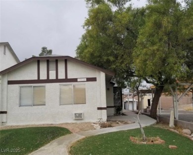 WHAT AN AMAZING HOME W/ RV OR BOAT PARKING ON SIDE OF HOUSE!