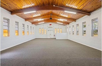 Versatile property with endless potential! Well maintained - photo 11