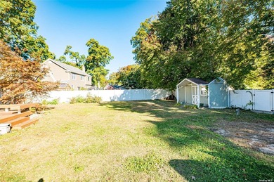 Welcome to 43 Hollins Ln., a charming Colonial home featuring a - photo 25
