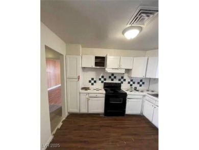 BRAND NEW ROOF!, NEW CARPET, NEWLY REMODELED CABINETS/VANITIES &