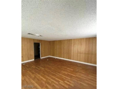 BRAND NEW ROOF!, NEW CARPET, NEWLY REMODELED CABINETS/VANITIES &