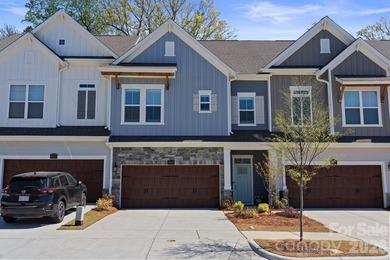 Stunning Townhome in the Heart of Cornelius - Minutes from - photo 1