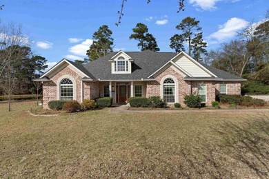 Dixie Lake Home For Sale in Carthage Texas