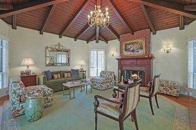 Charming 3-Bd. House with Deck & Patio on Leafy, Private - photo 8