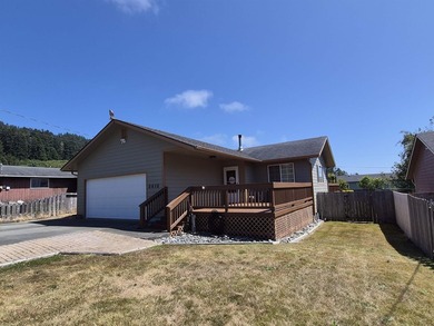 Beautifully Maintained Home Near the Ocean & Redwood National - photo 1