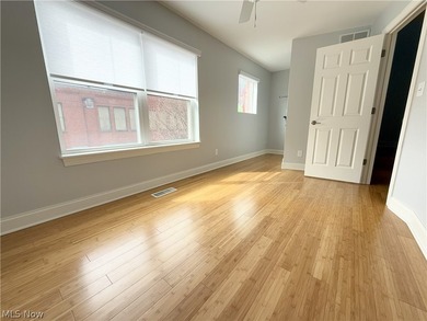 Rare opportunity to own a recently updated 3-bed, 3.5-bath - photo 11